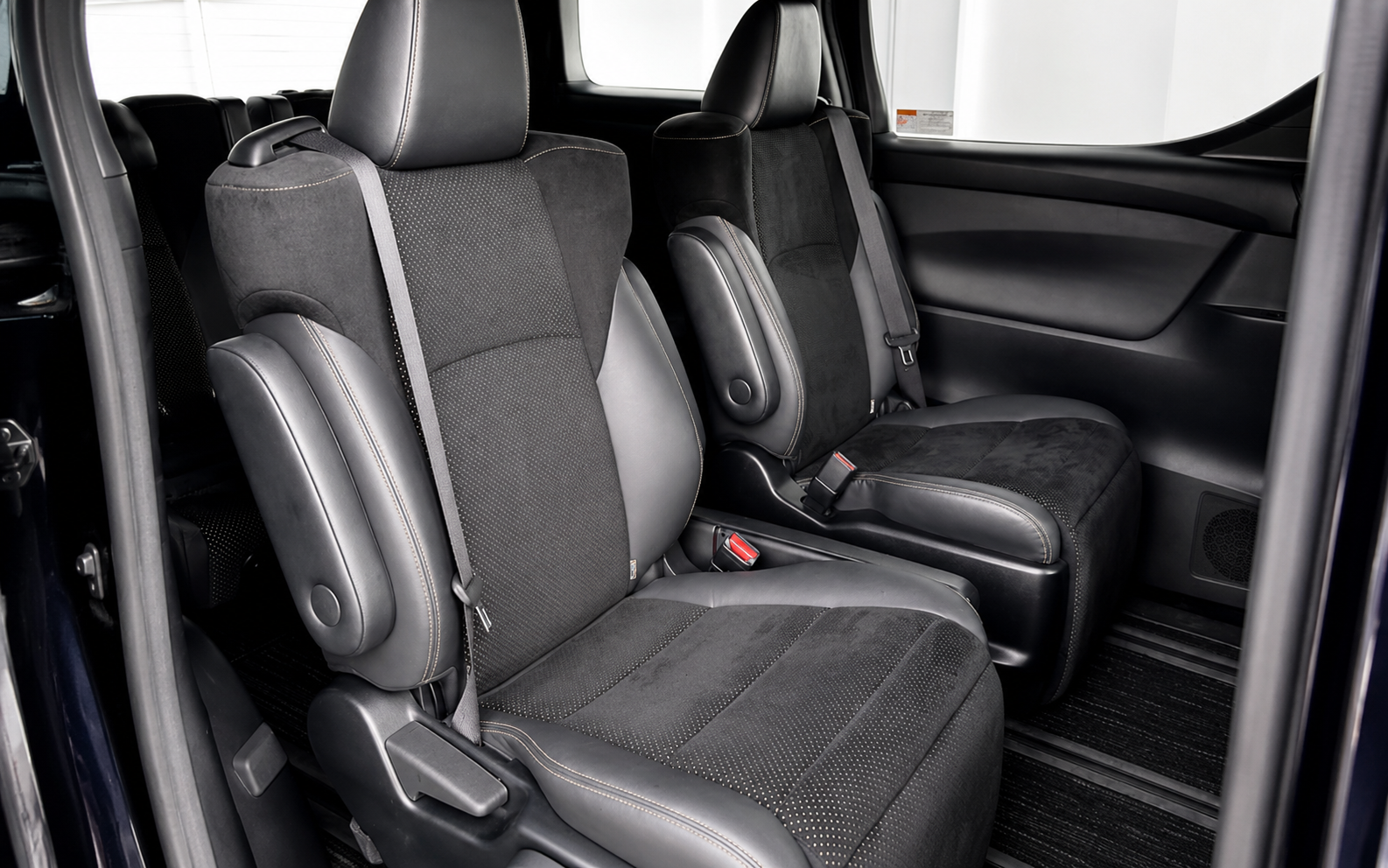 7座 Toyota Alphard 阿爾法中排座椅