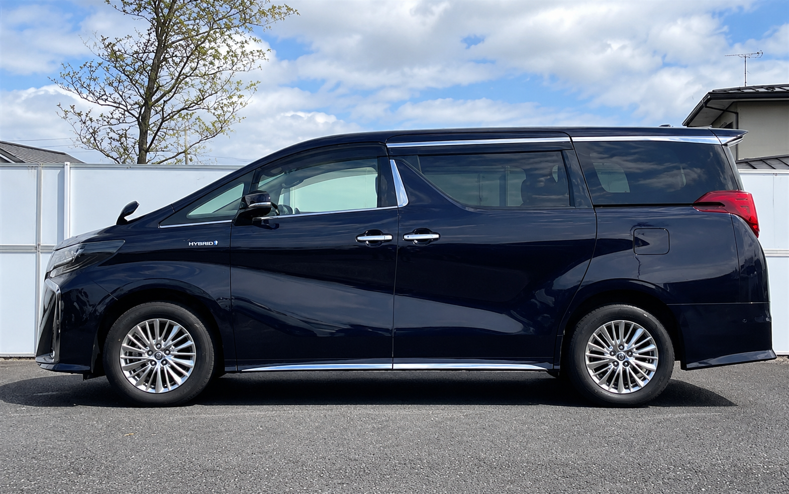 7座 Toyota Alphard 阿爾法側面